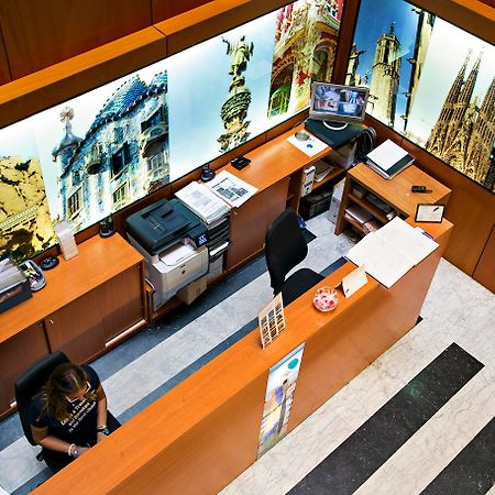Libere Barcelona Sant Antoni Aparthotel Ngoại thất bức ảnh