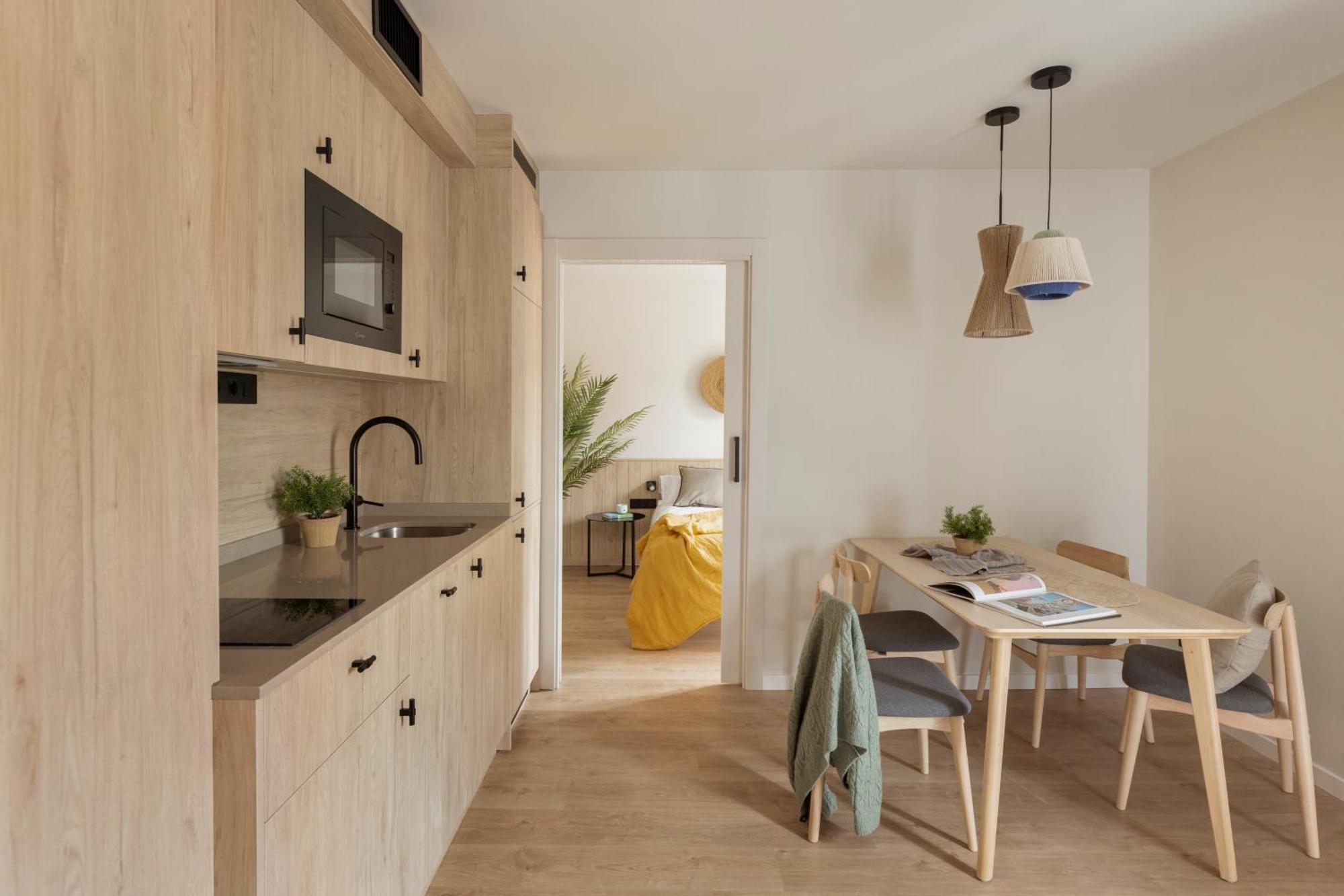 Libere Barcelona Sant Antoni Aparthotel Ngoại thất bức ảnh