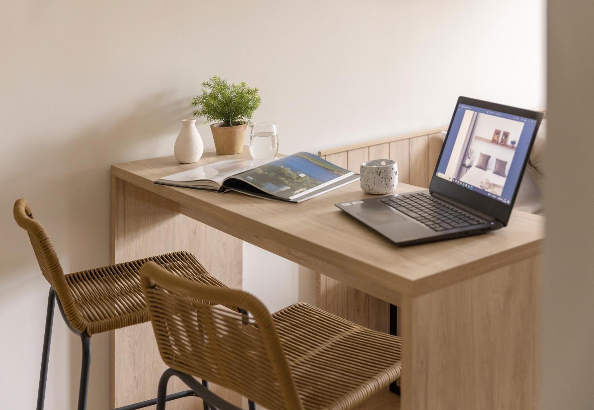Libere Barcelona Sant Antoni Aparthotel Ngoại thất bức ảnh
