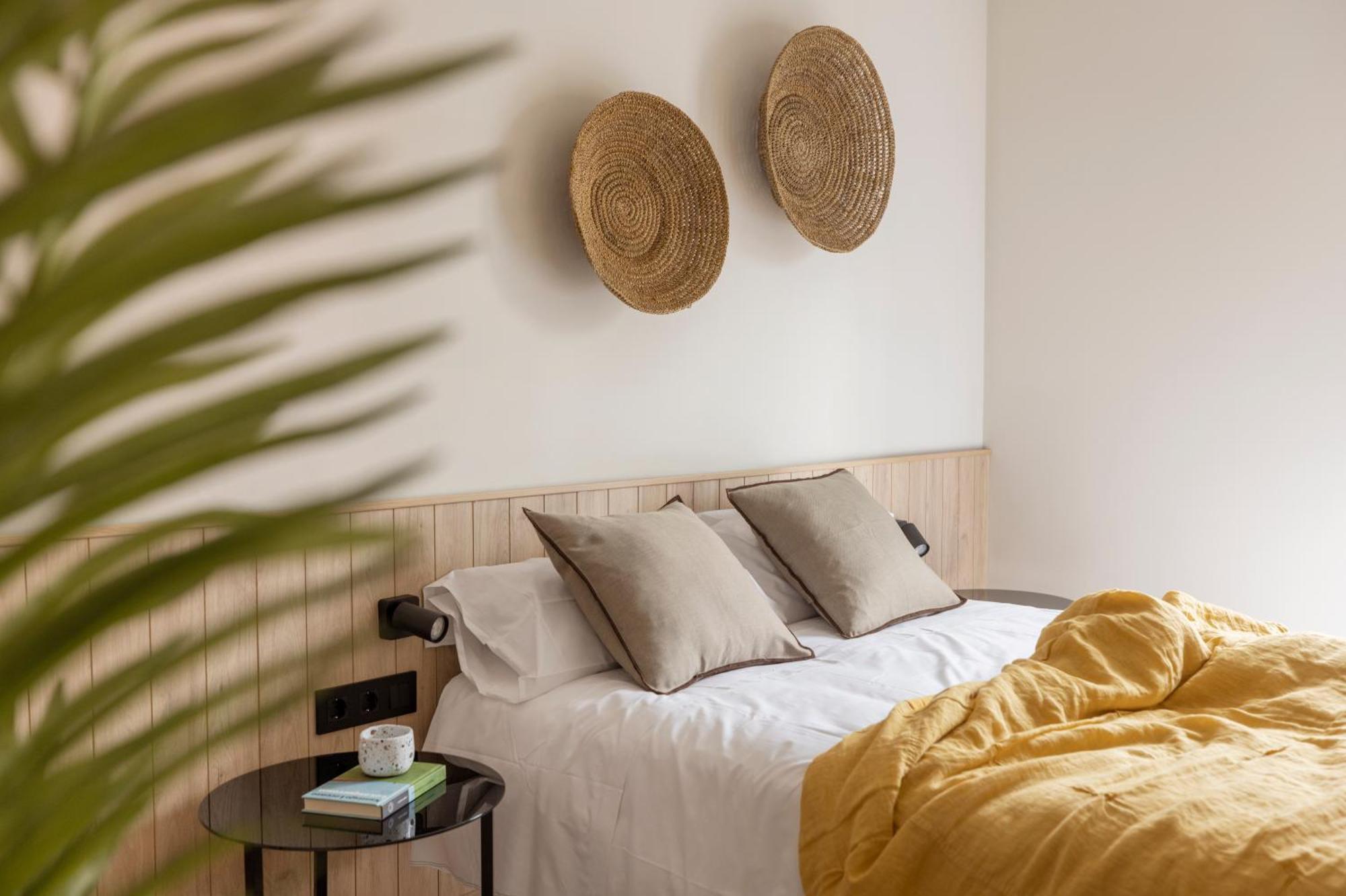 Libere Barcelona Sant Antoni Aparthotel Ngoại thất bức ảnh